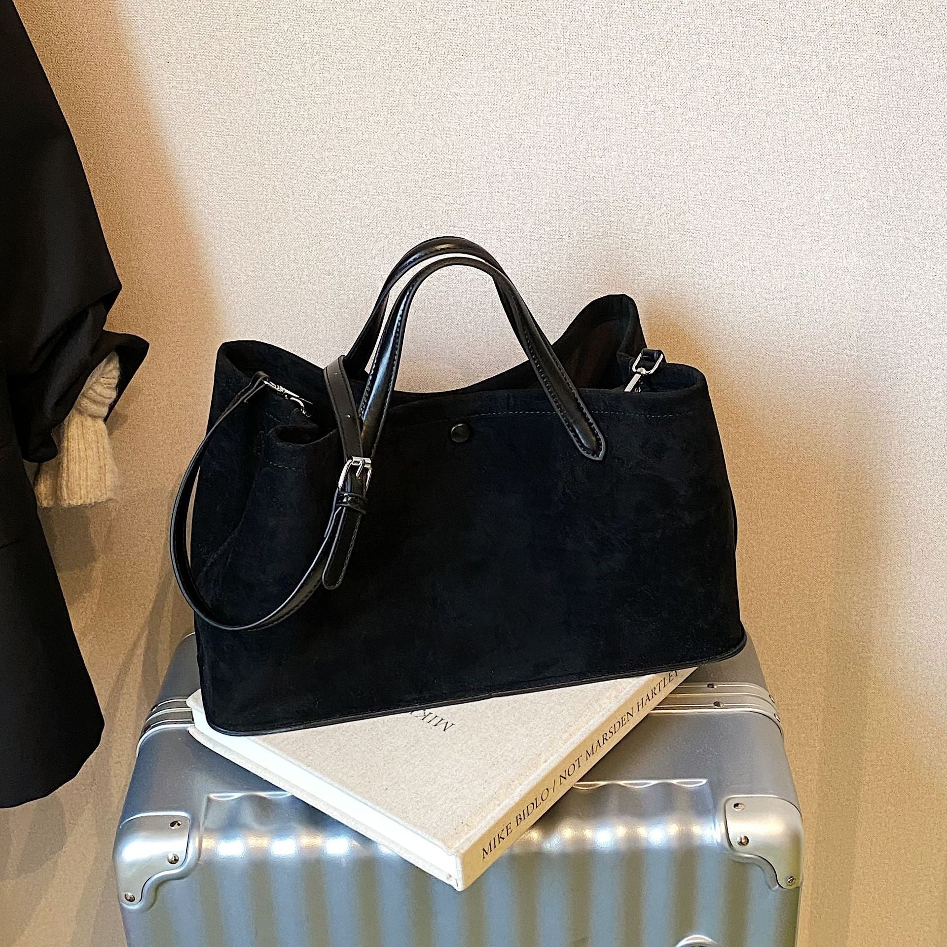 Womens Retro Stylish Simple Casual Crossbody Bag LadyShow.Store