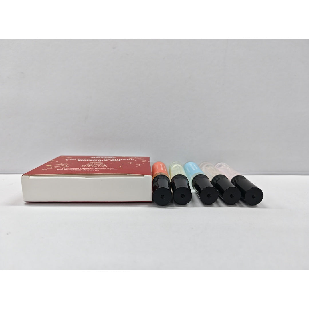 1 Set Of Christmas Reindeer Fragrance Gift Box  Product Size 7.8x 1.3x 1.3cm Tri Light Beauty
