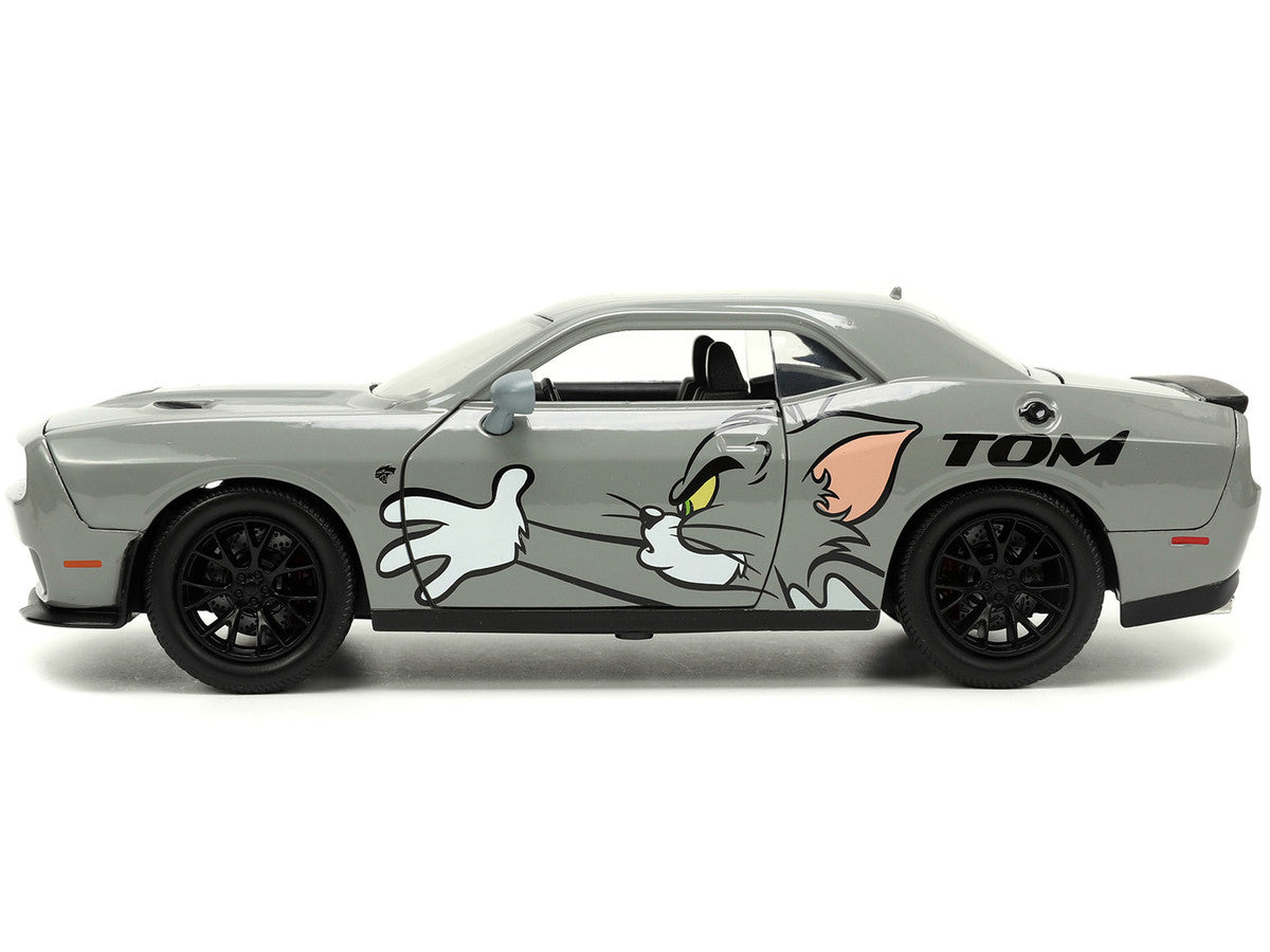 2015 Dodge Challenger Hellcat Gray with "Tom" Graphics and Jerry Diecast Figure "Tom and Jerry" "Hollywood Rides" Series 1/24 Diecast Model Car by Jada LuxuryLifeWay Online Store