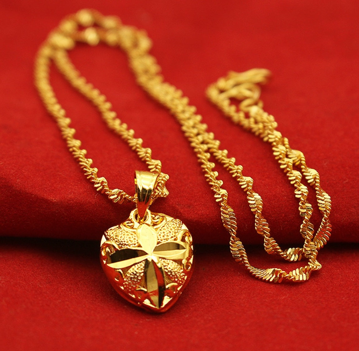 Gold-plated Brass Pendant Necklace For Women, Water Wave Textured Collarbone Chain LadyShow.Store