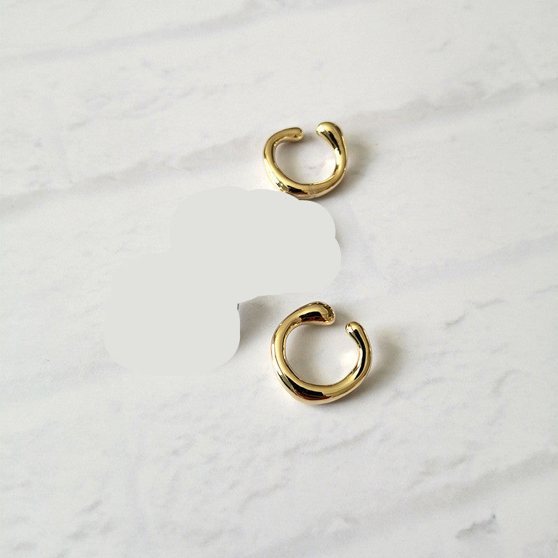 Metallic round earring