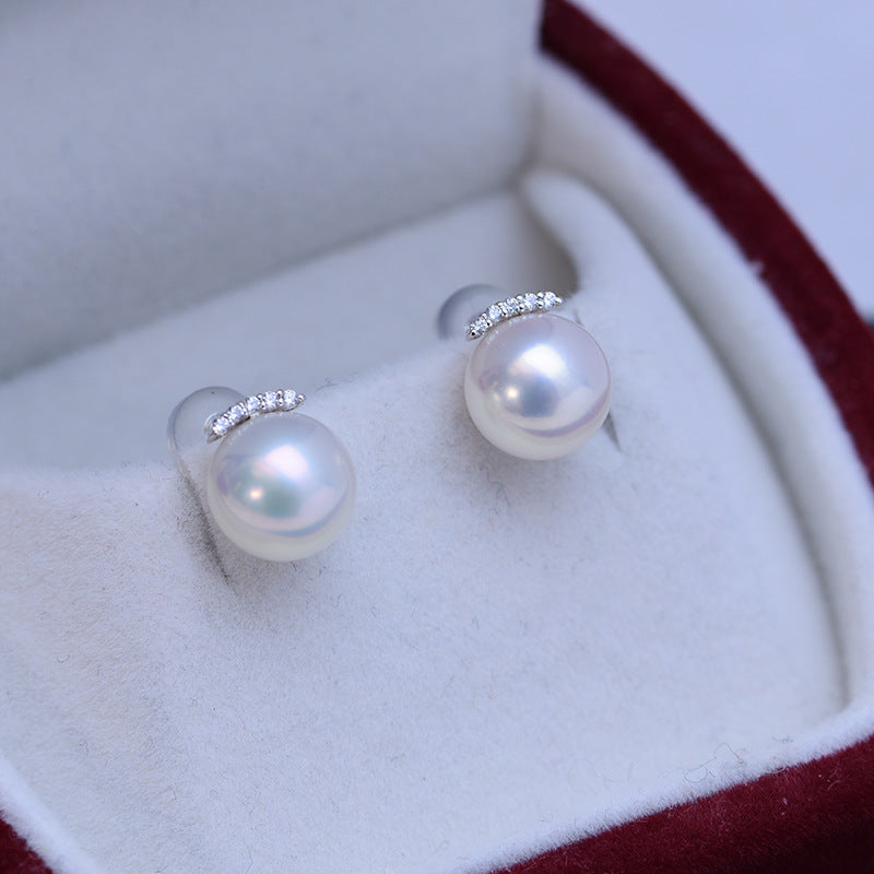 Women's Fashion Simple White Perfect Circle Pearl Stud Earrings