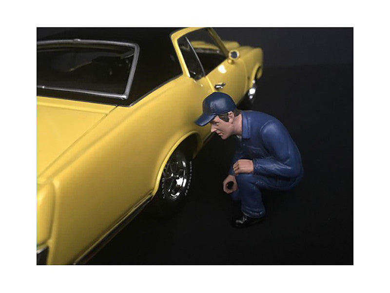 Mechanic Juan with Lug Wrench Figurine for 1/24 Scale Models by American Diorama LuxuryLifeWay Online Store