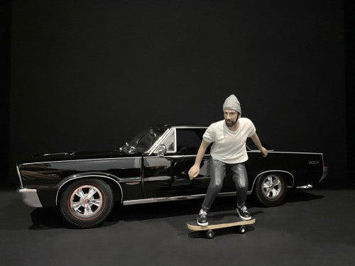 Skateboarders Figurines 4 piece Set for 1/24 Scale Models by American Diorama LuxuryLifeWay Online Store