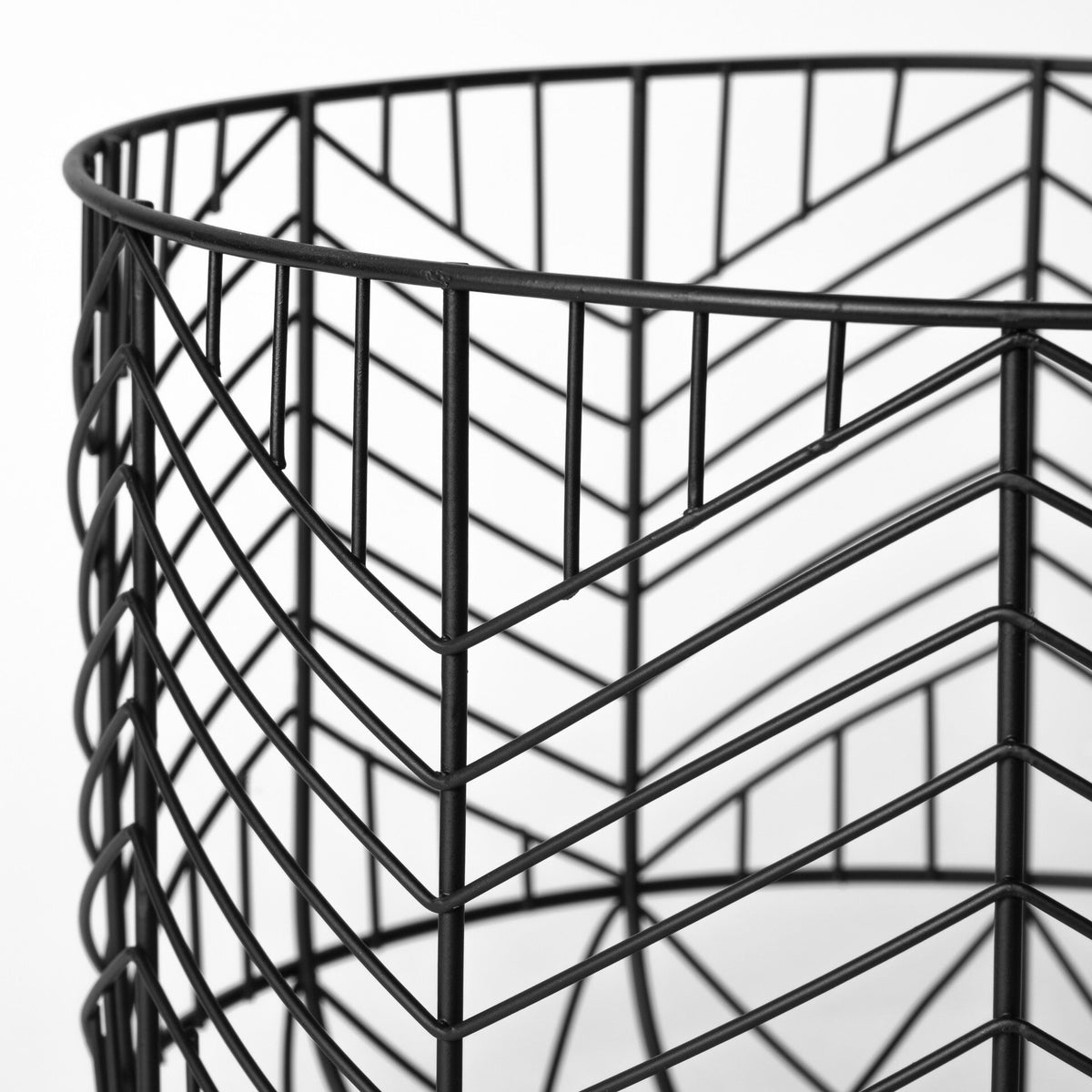 Set Of Two Black Metal Wire Chevron Bowls LuxuryLifeWay Online Store