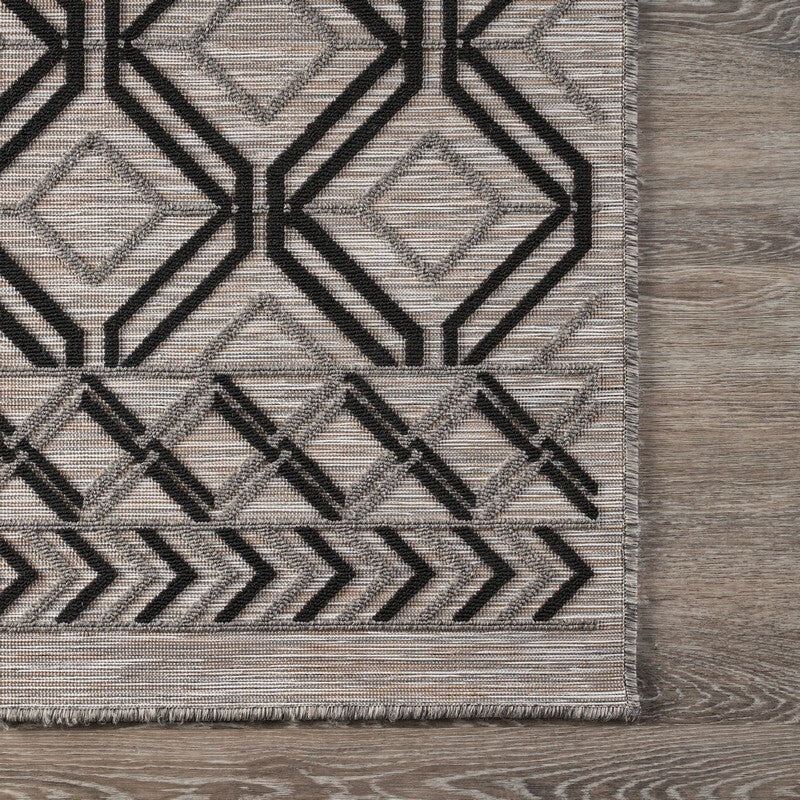 5' X 7' Black And Tan Indoor Outdoor Area Rug LuxuryLifeWay Online Store