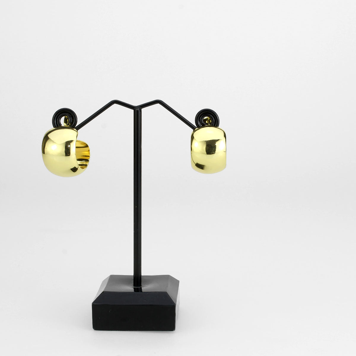 3W1740G - Flash Gold Brass Earring with NoStone in No Stone LuxuryLifeWay Online Store