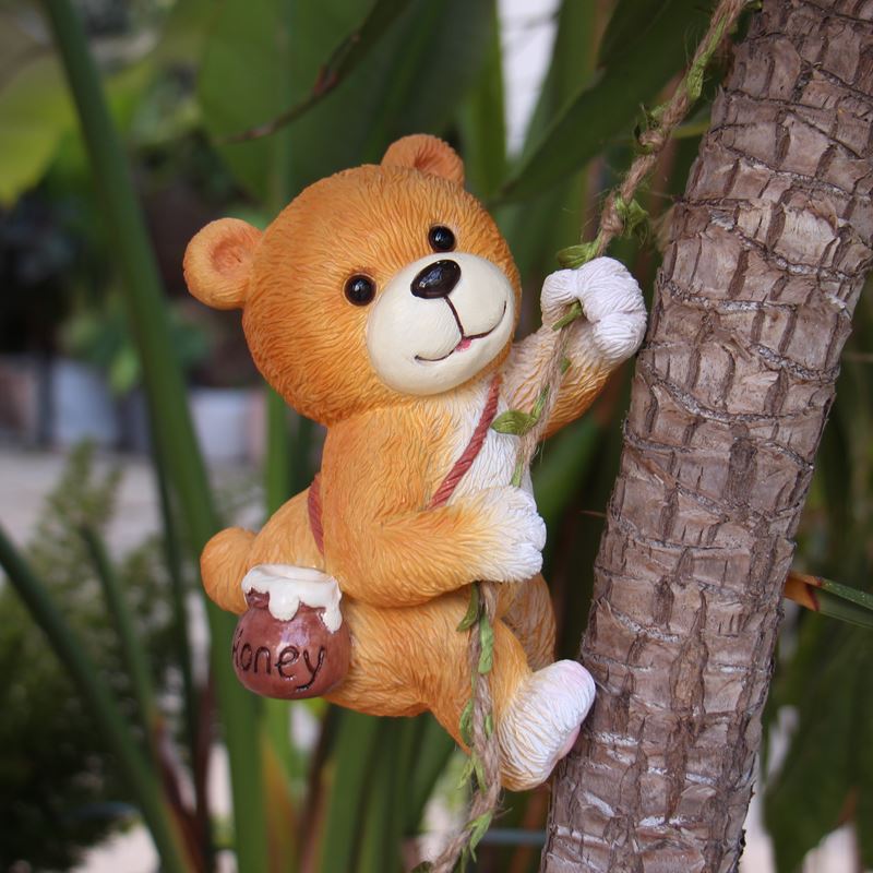 Outdoor Garden Decoration with Cute Squirrel Planters Pi-Mart