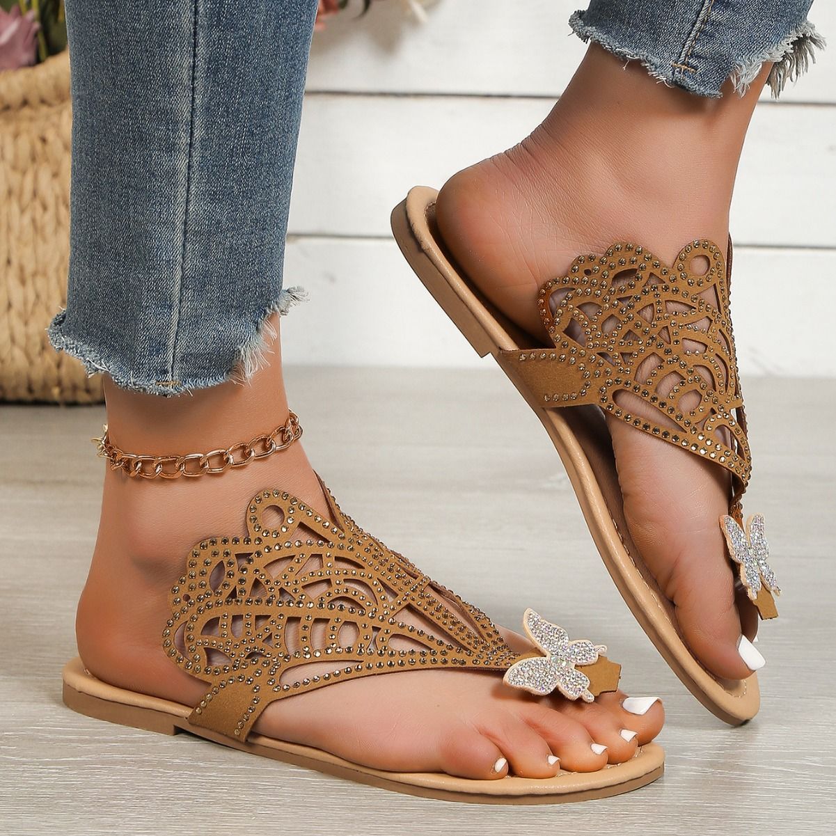 Slip-On Flip-Toe Sandals Women's Rhinestone Hollow Flat-Heeled Slippers