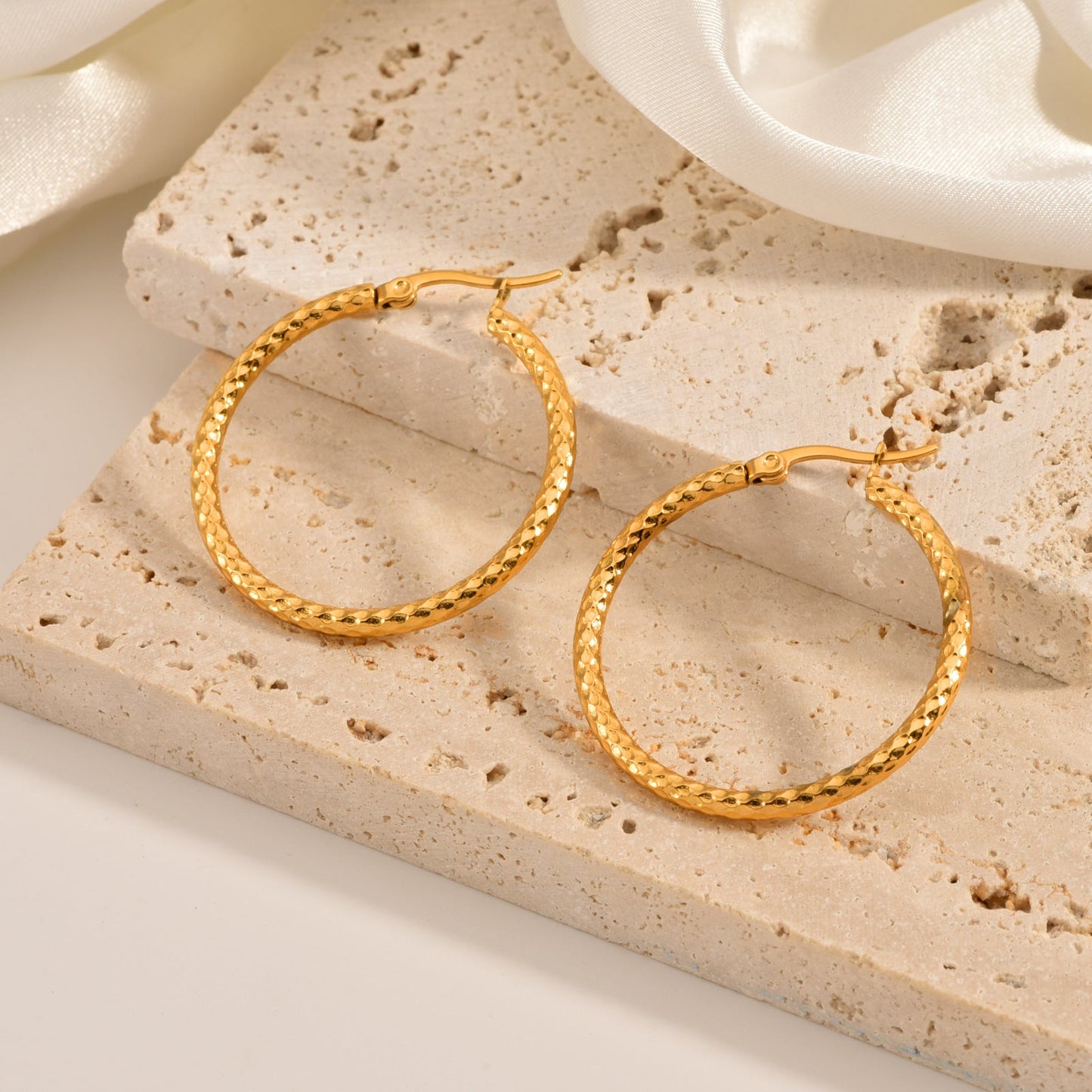 18K Gold-plated Dense Emboss Round Ring Earrings Advanced Sense LadyShow.Store