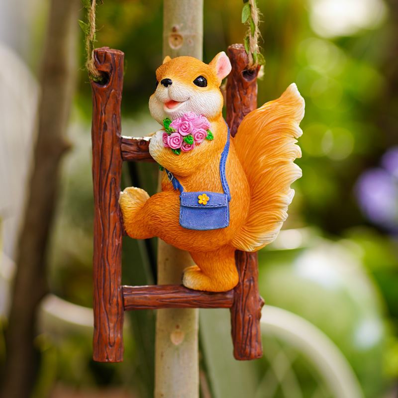 Outdoor Garden Decoration with Cute Squirrel Planters Pi-Mart
