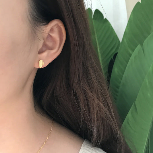 S925 Silver Carved Leaf Earstud LadyShow.Store