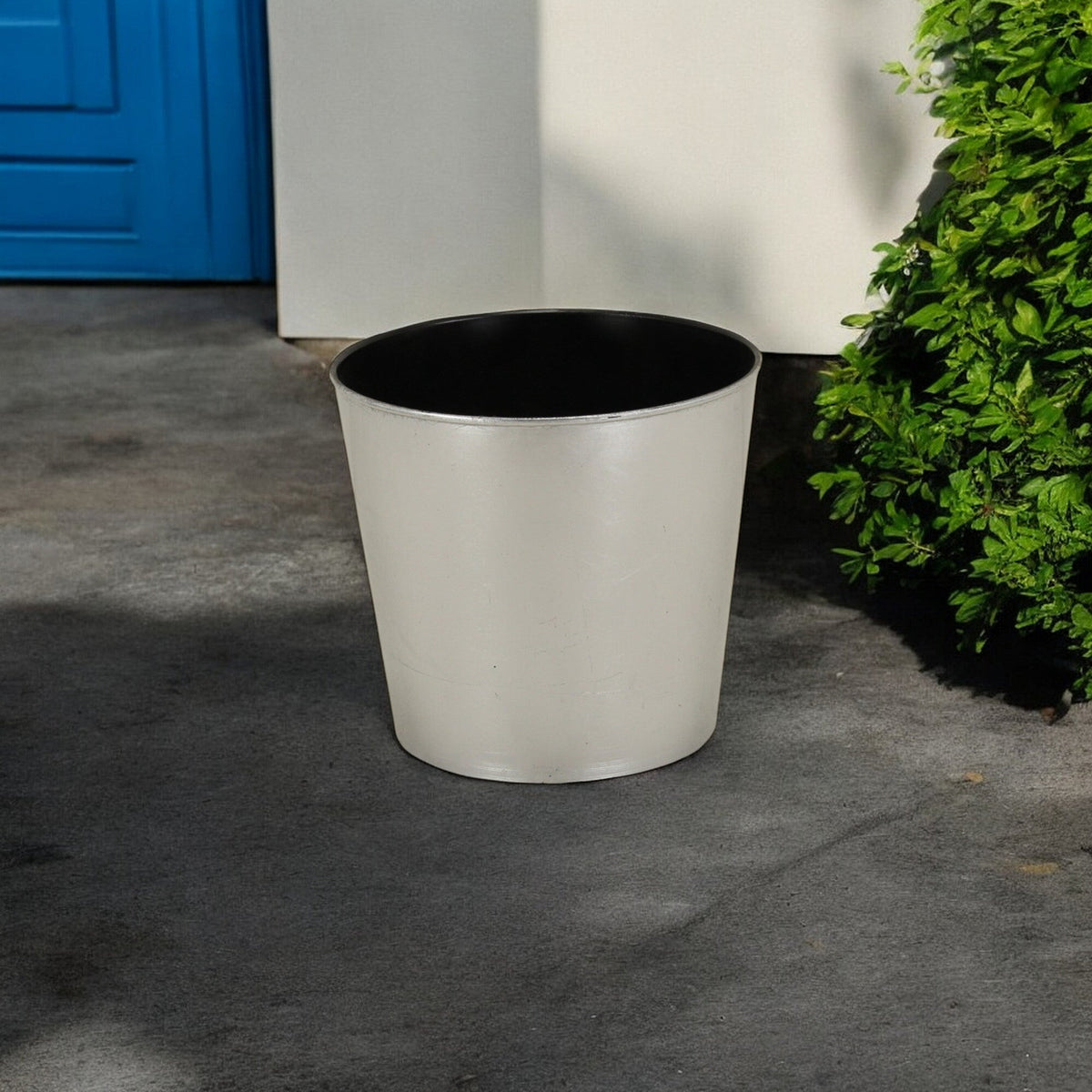 9" Silver Recycled Plastic Indoor Outdoor Round Pot Planter LuxuryLifeWay Online Store