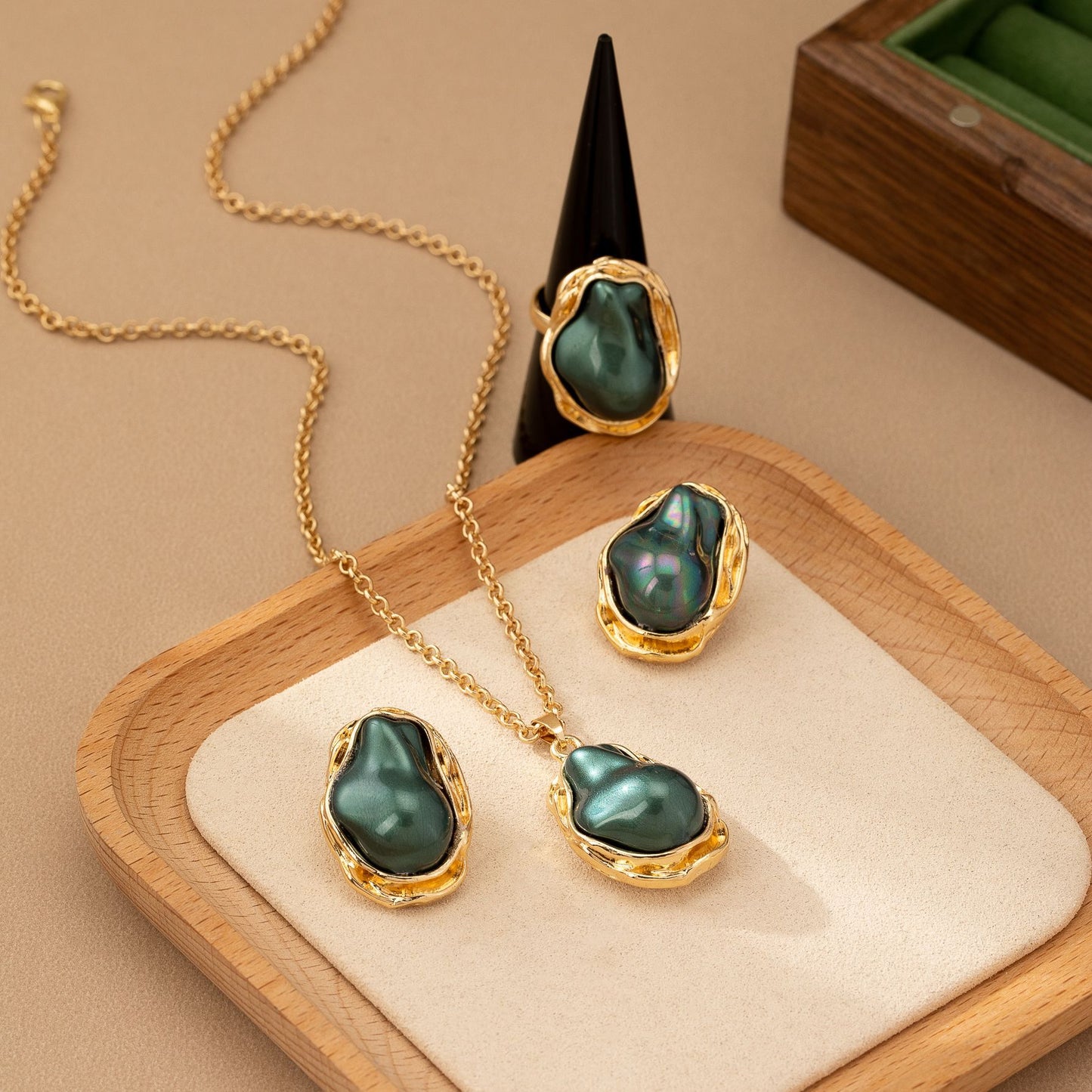 Retro Green Irregular Inlaid Imitation Pearl Necklace Ear Stud And Ring LadyShow.Store