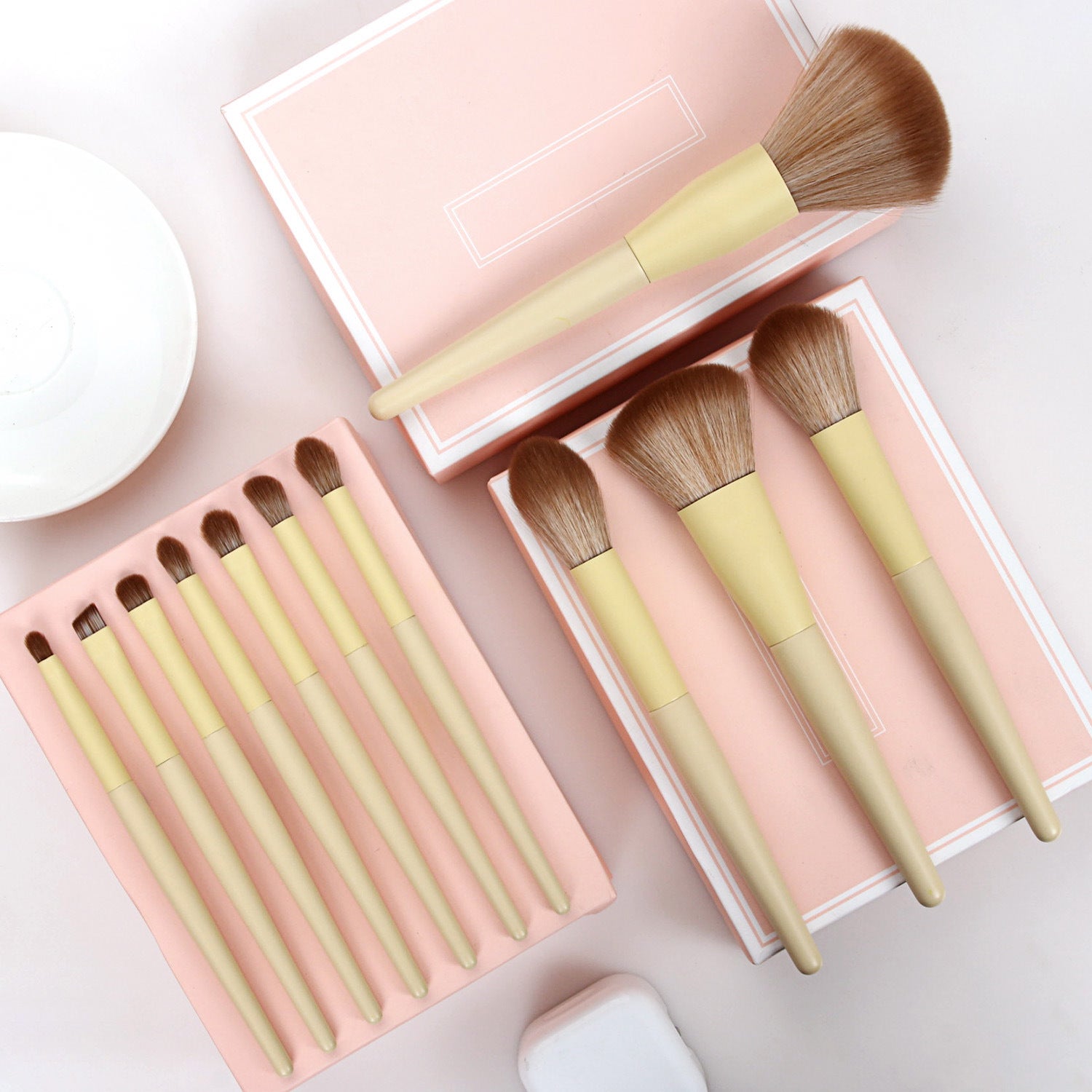 11 makeup brushes yellow set LadyShow.Store