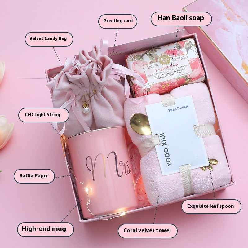 Gift Box For Mother's Day Wedding Favors LadyShow.Store