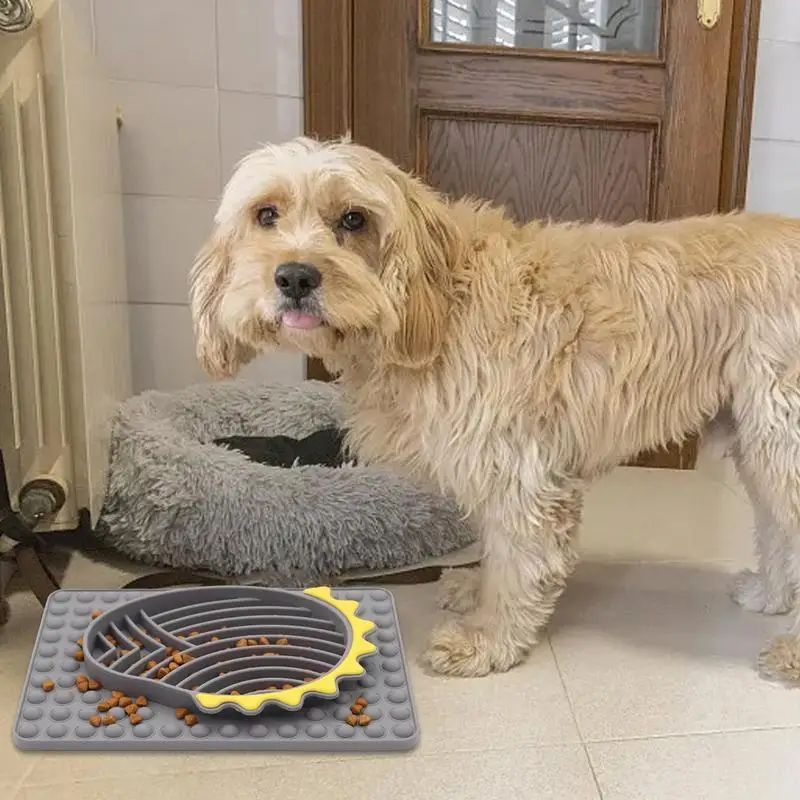 Slow Feeder Dog Bowls Stable Slow Feeder Licking Mat For Pets Slow Eating Smooth Texture Lick Pad For Pet Dog Puppy Cat Kitten Pets Fashion
