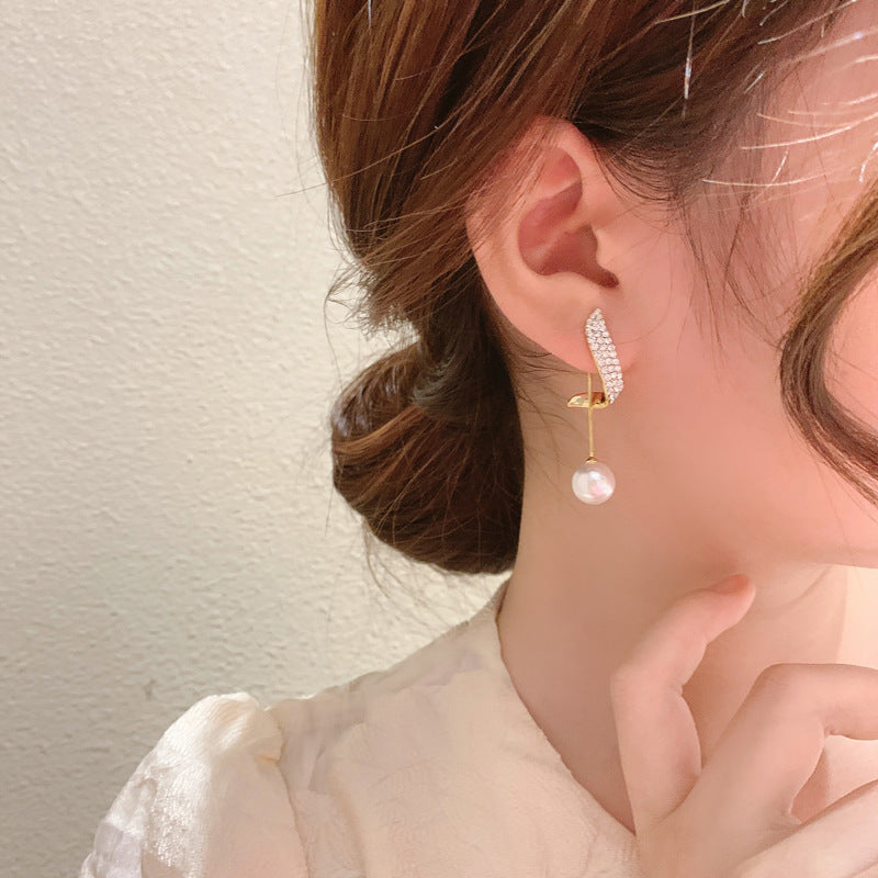 New Trendy High-end Earrings Retro Light Luxury Simple Earrings LadyShow.Store