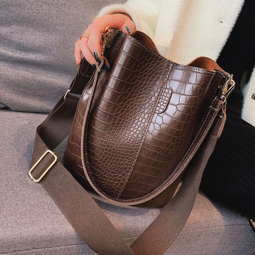 Blake Shoulder Bag -Chocolate Croc LadyShow.Store