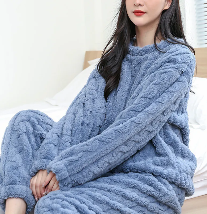 Winter Coral Velvet Pajama Set – Warm Pullover & Pants Pi-Mart
