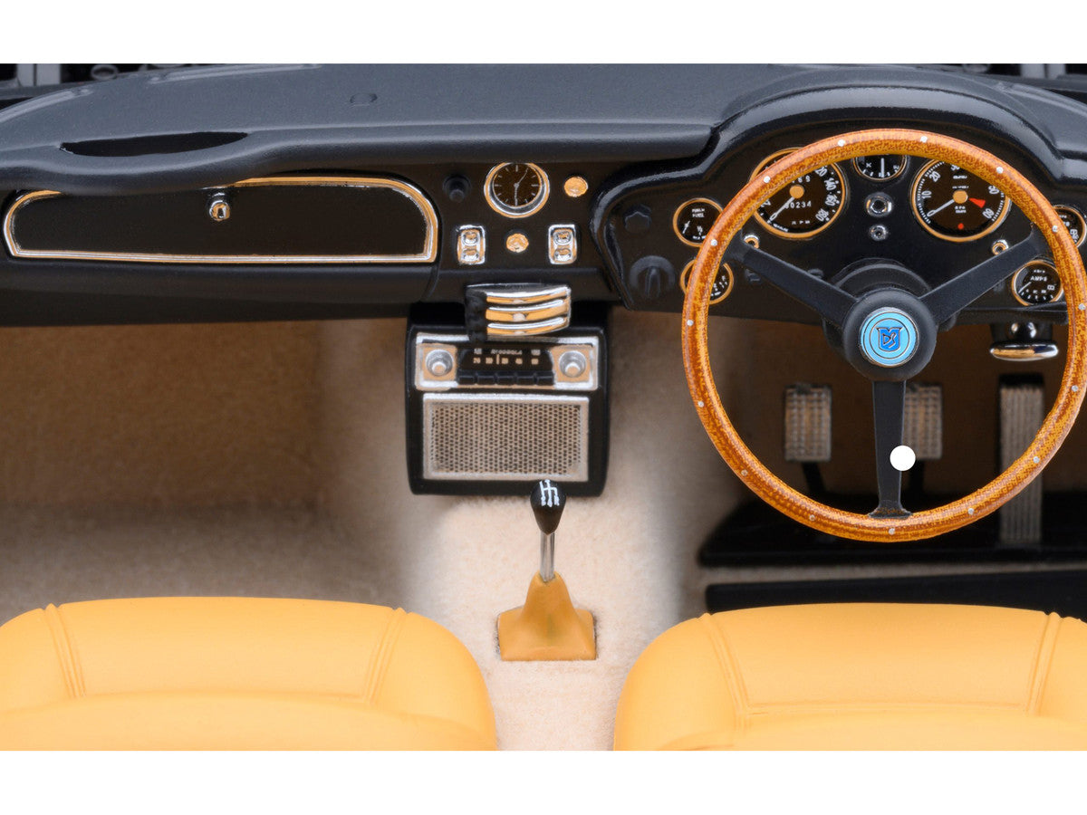 Aston Martin DB5 RHD (Right Hand Drive) British Racing Green 1/18 Model Car by Autoart LuxuryLifeWay Online Store