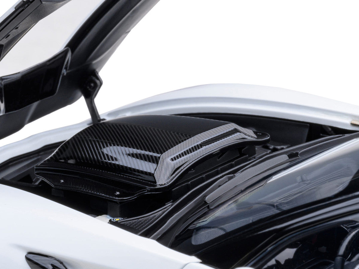 2019 Chevrolet Corvette C7 ZR1 Arctic White with Carbon Top 1/18 Model Car by Autoart LuxuryLifeWay Online Store