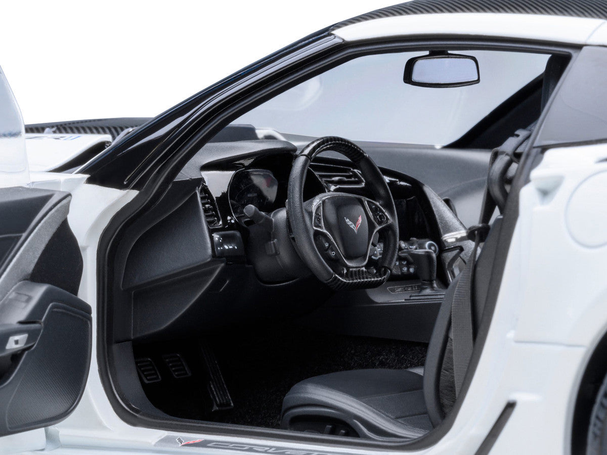 2019 Chevrolet Corvette C7 ZR1 Arctic White with Carbon Top 1/18 Model Car by Autoart LuxuryLifeWay Online Store