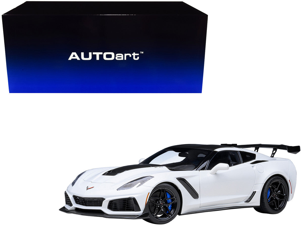 2019 Chevrolet Corvette C7 ZR1 Arctic White with Carbon Top 1/18 Model Car by Autoart LuxuryLifeWay Online Store