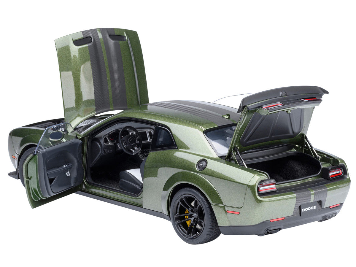 2022 Dodge Challenger SRT Jailbreak F8 Green with Carbon Stripes 1/18 Model Car by Autoart LuxuryLifeWay Online Store