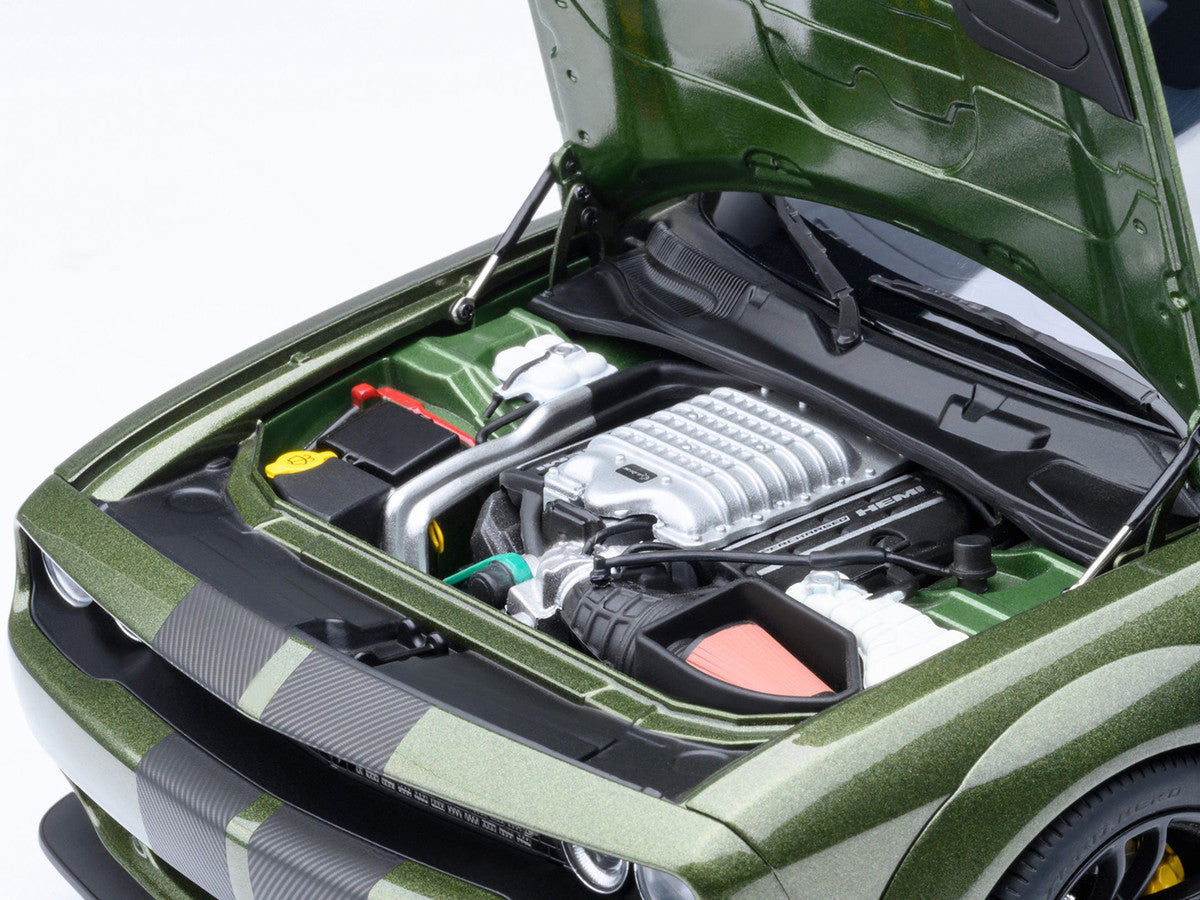 2022 Dodge Challenger SRT Jailbreak F8 Green with Carbon Stripes 1/18 Model Car by Autoart LuxuryLifeWay Online Store