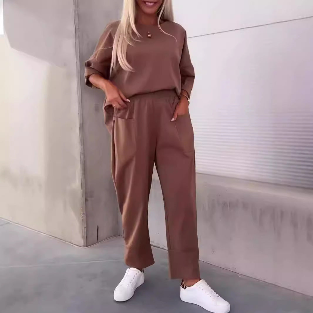 Two-piece Solid Color Round Neck Cropped Pants Set LadyShow.Store
