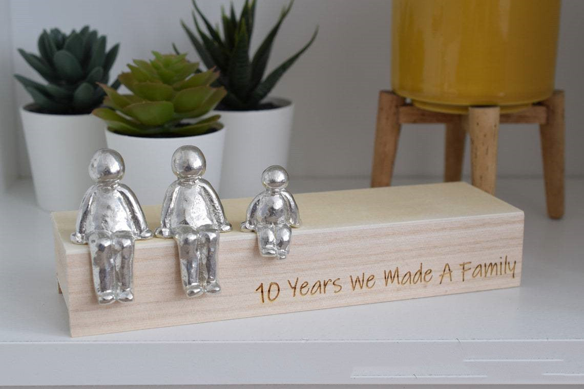 Family Member Souvenirs Sculpture Ornaments Resin Crafts PearlNestDecor.com