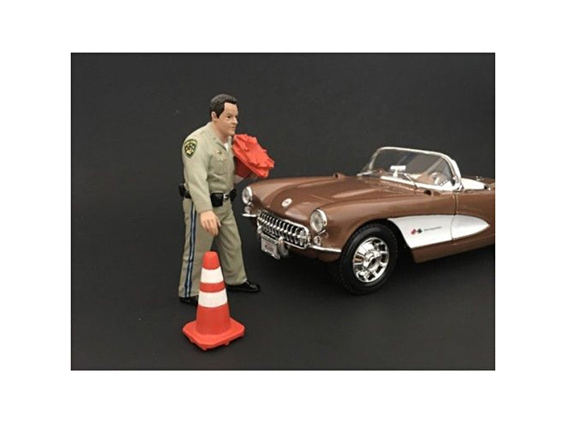 Highway Patrol Officer Collecting Cones Figurine / Figure For 1:24 Models by American Diorama LuxuryLifeWay Online Store