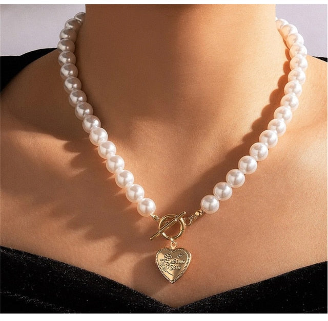 Rhinestone Butterfly Pendant Pearl Necklace