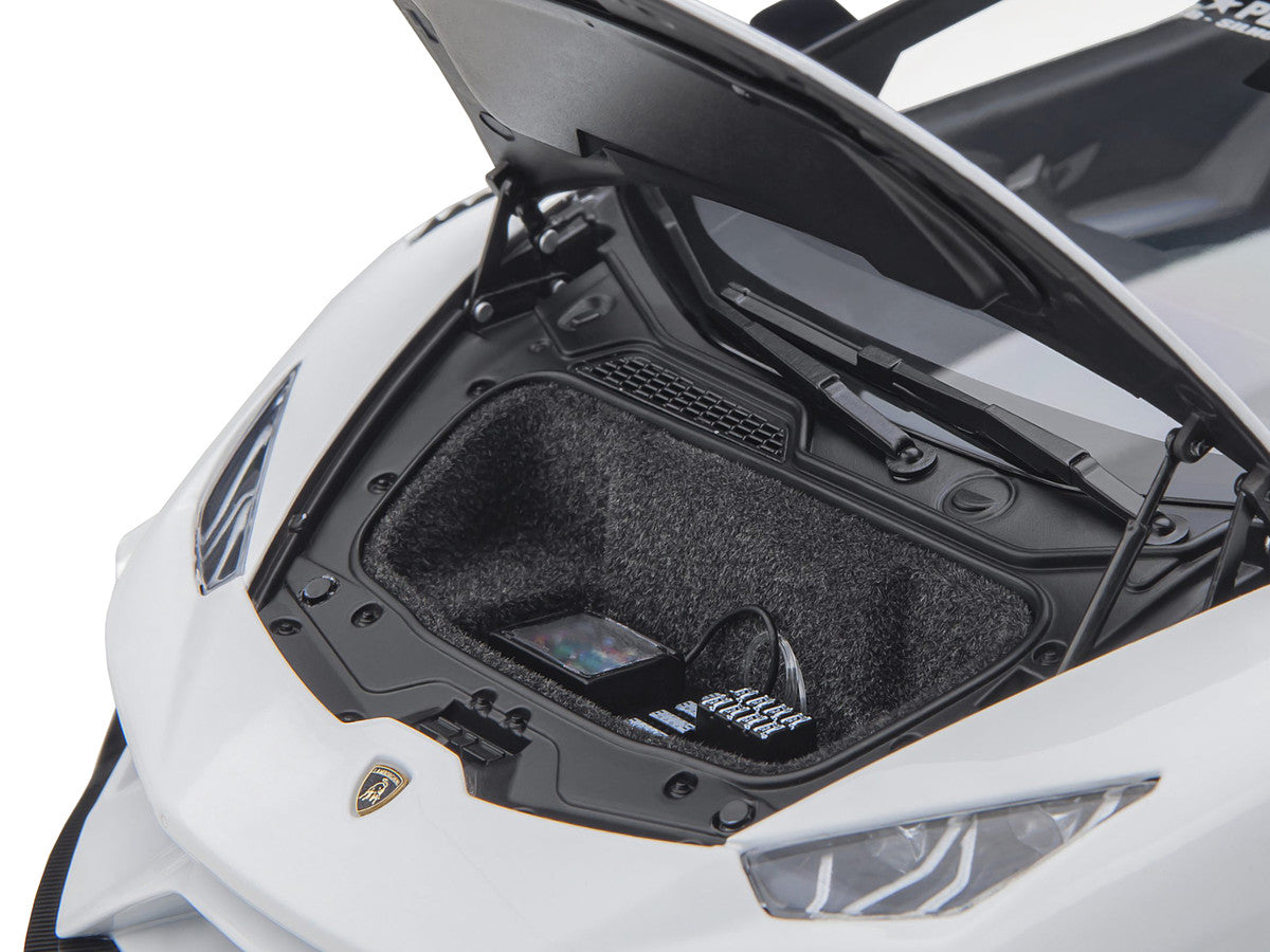 Lamborghini Huracan GT "LB-Silhouette Works" White with Black 1/18 Model Car by Autoart LuxuryLifeWay Online Store
