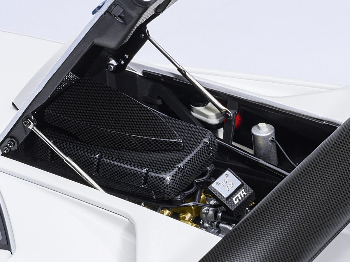 Lamborghini Diablo GTR Impact White 1/18 Model Car by Autoart LuxuryLifeWay Online Store