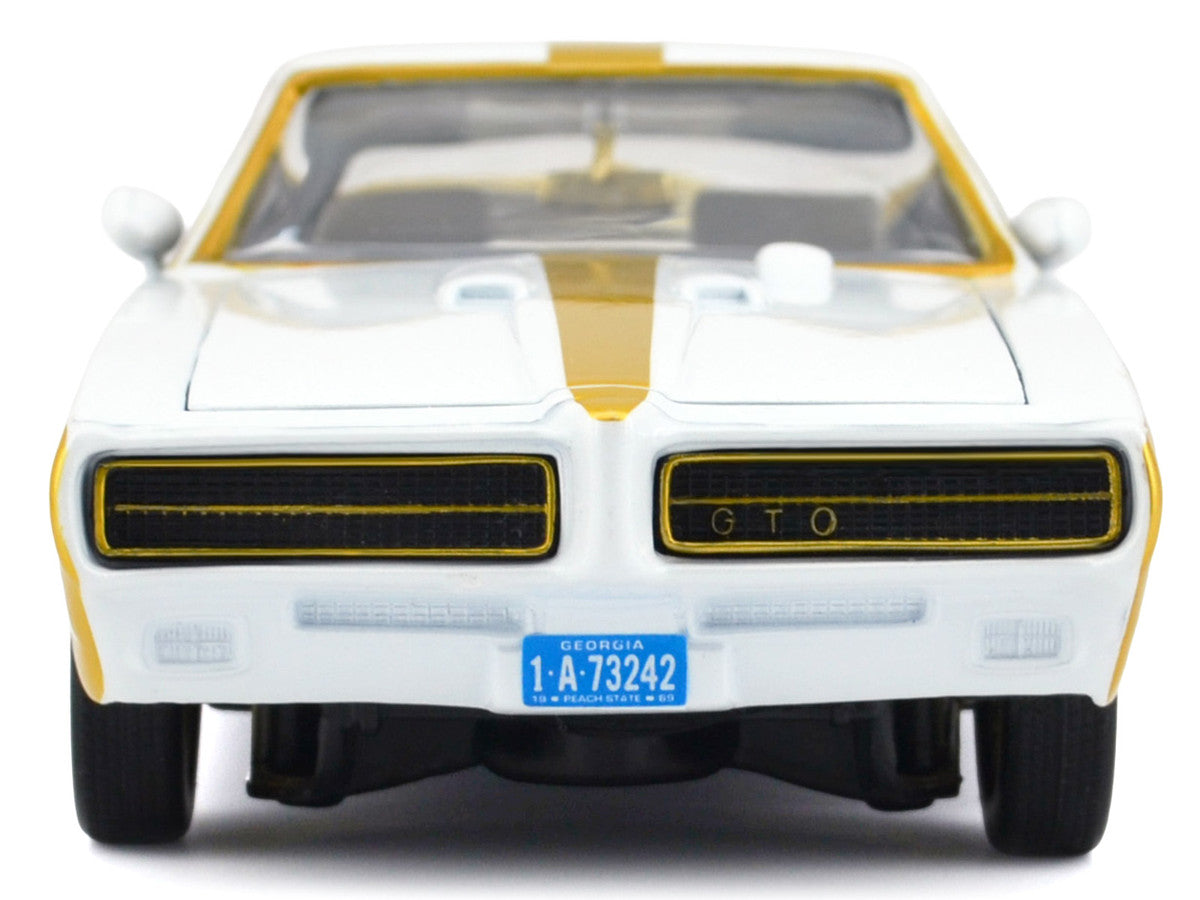 1969 Pontiac GTO Judge White Metallic with Gold Stripes "Luxe Legends" Series 1/24 Diecast Model Car by Motormax LuxuryLifeWay Online Store