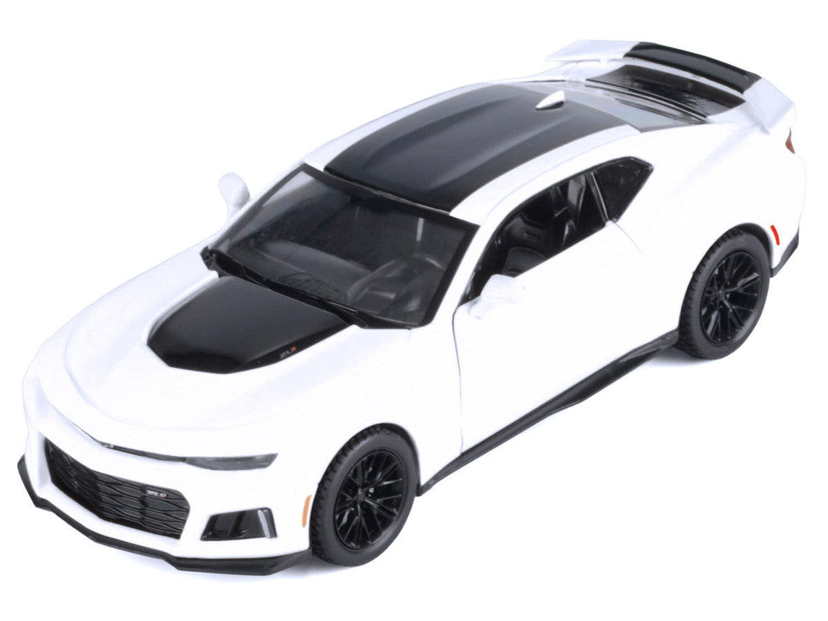 2017 Chevrolet Camaro ZL1 White 1/24 Diecast Model Car by Motormax LuxuryLifeWay Online Store