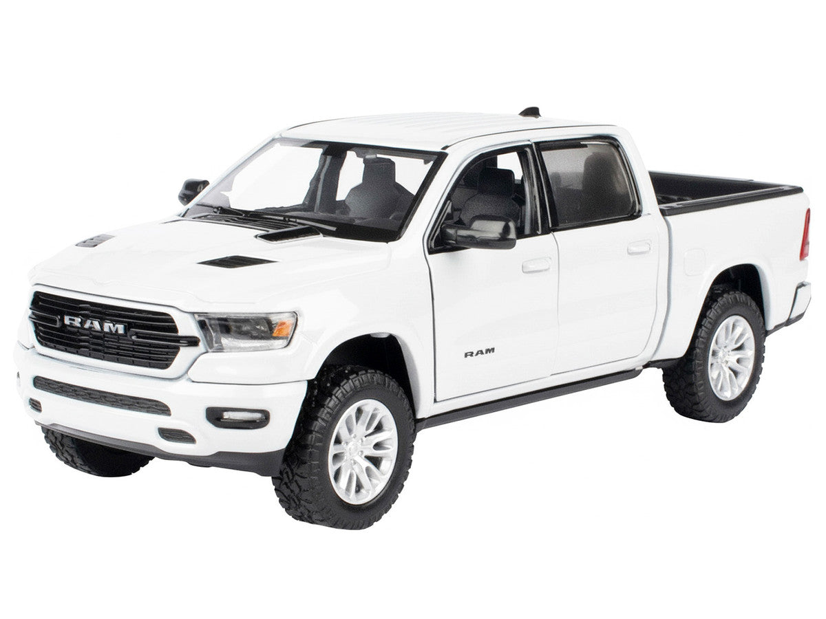 2019 RAM 1500 Laramie Crew Cab Pickup Truck White "Timeless Legends" Series 1/24 Diecast Model Car by Motormax LuxuryLifeWay Online Store