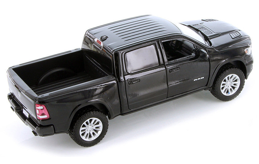 2019 RAM 1500 Laramie Crew Cab Pickup Truck Black 1/24 Diecast Model Car by Motormax LuxuryLifeWay Online Store
