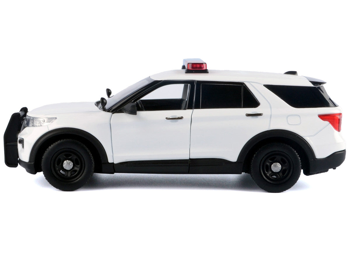 2022 Ford Police Interceptor Utility Plain White "Builder's Kit" with Flashing Light Bar and Front and Rear Lights and Sounds 1/24 Diecast Model Car by Motormax LuxuryLifeWay Online Store