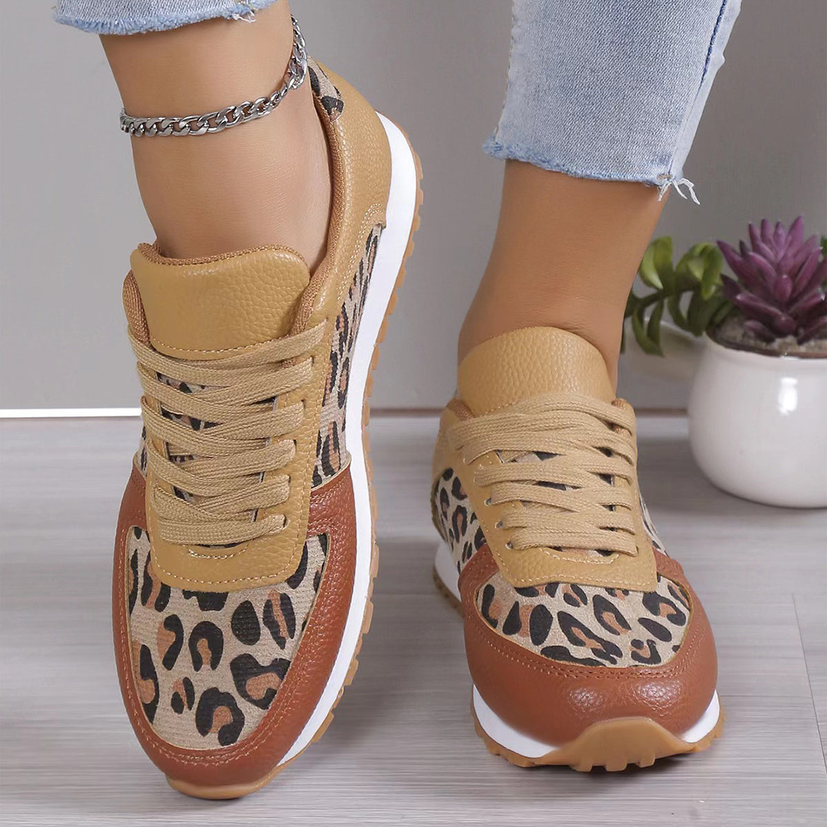 Fashoin Leopard Print Lace-up Sports Shoes For Women Sneakers Casual Running Walking Flat Shoes