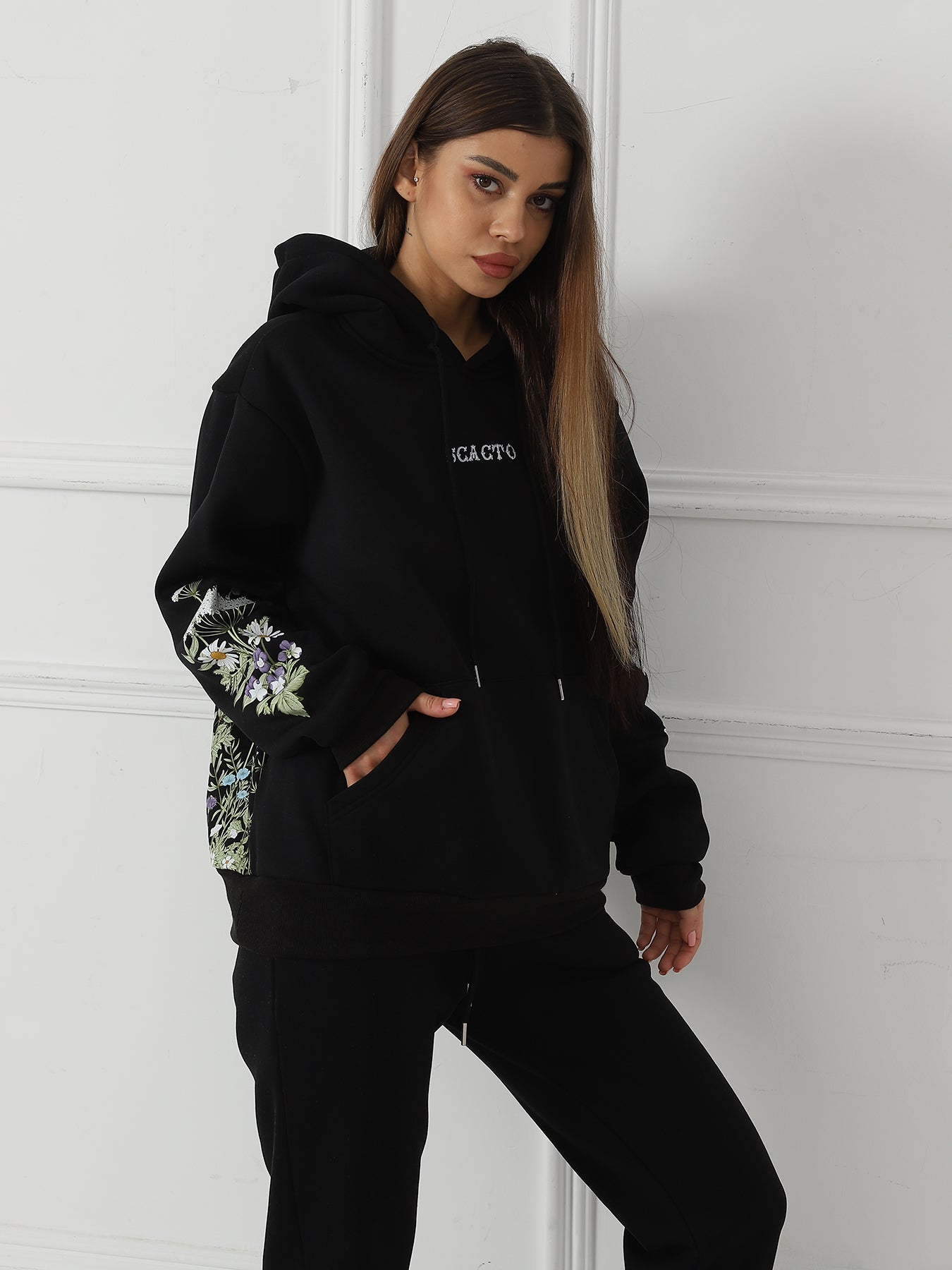 Women's Solid Color Floral Long Sleeved Sweatshirt LadyShow.Store