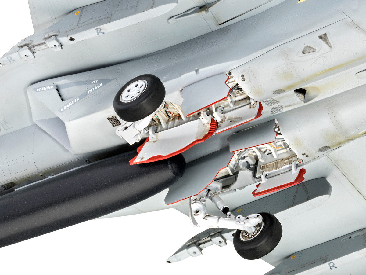 Level 5 Model Kit Maverick's F/A-18E Super Hornet Jet "Top Gun: Maverick" (2022) Movie 1/48 Scale Model by Revell LuxuryLifeWay Online Store