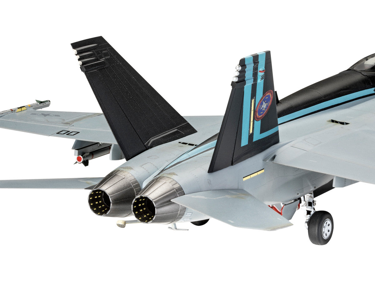Level 5 Model Kit Maverick's F/A-18E Super Hornet Jet "Top Gun: Maverick" (2022) Movie 1/48 Scale Model by Revell LuxuryLifeWay Online Store
