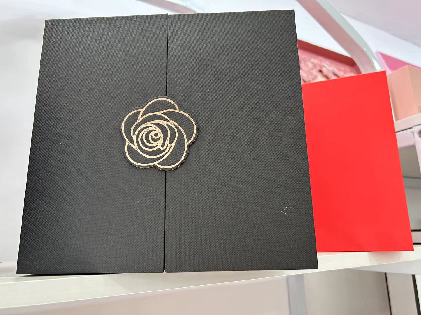 Luxury New Chinese Style Gift Box for Mother's Day LadyShow.Store