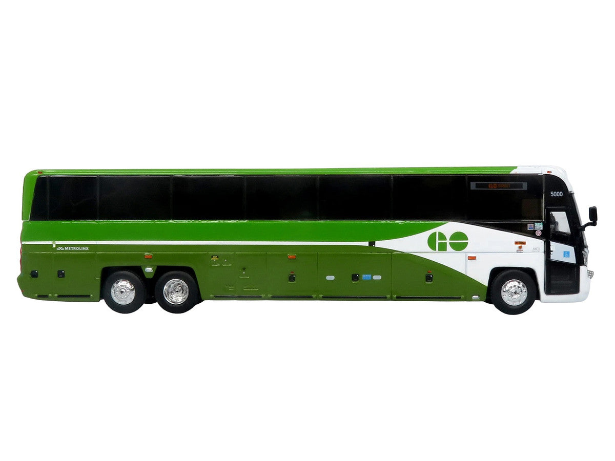 MCI D4520 Commuter Coach Bus "GO Transit" Green and White "The Bus & Motorcoach Collection" Limited Edition to 504 pieces Worldwide 1/87 (HO) Scale Diecast Model by Iconic Replicas LuxuryLifeWay Online Store