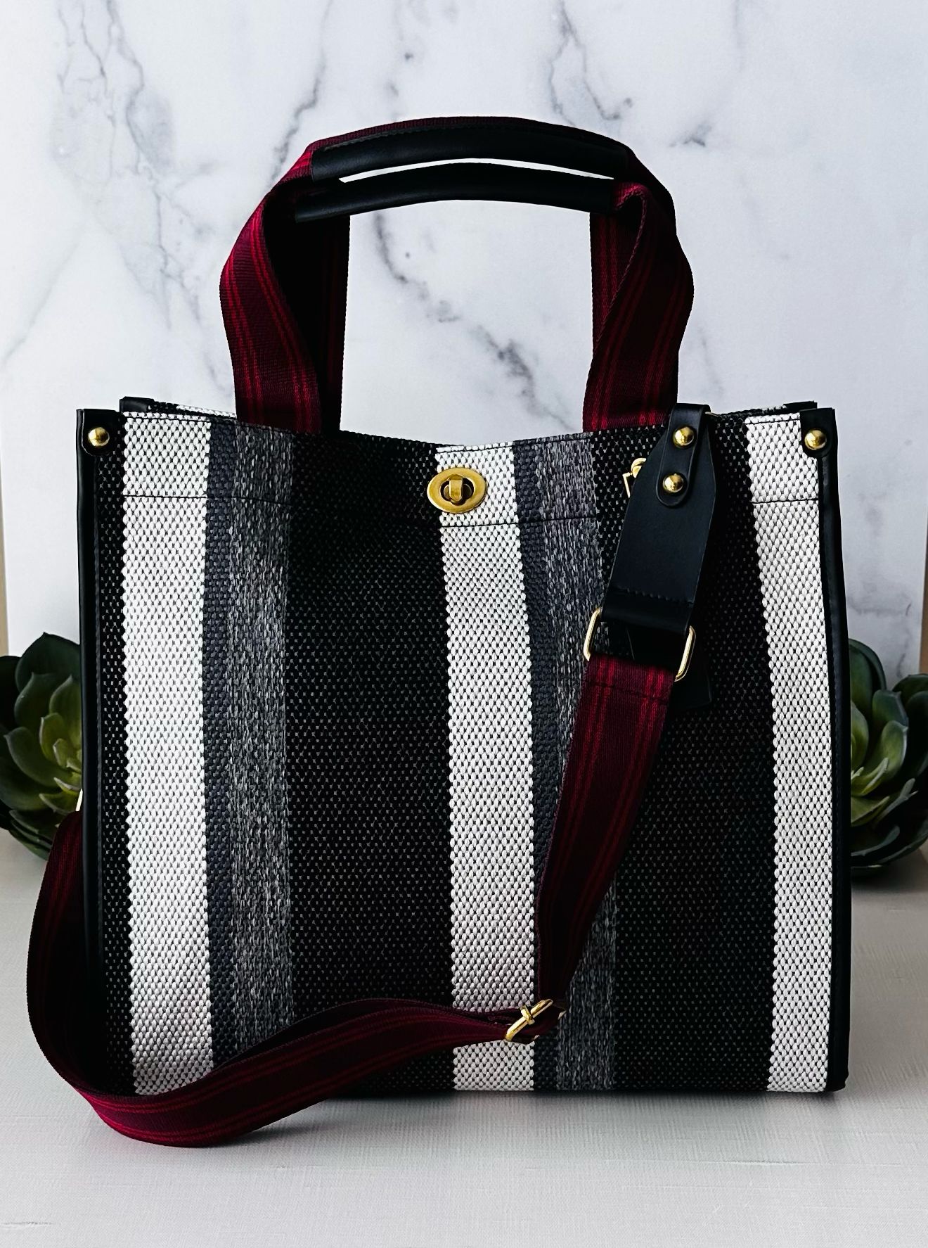 Stripe Tote LadyShow.Store