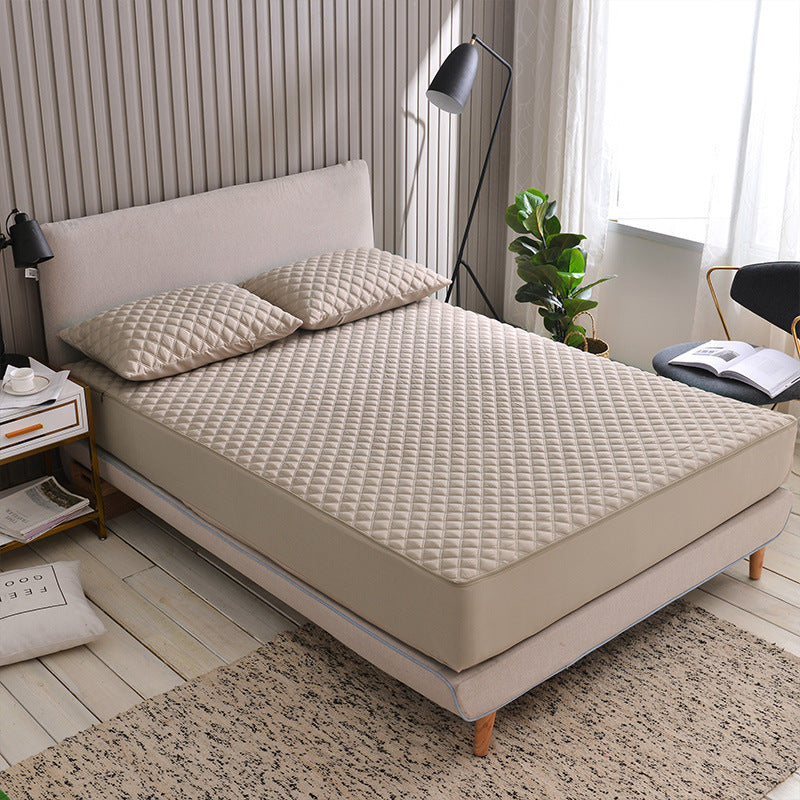 Non-slip fixed mattress protector