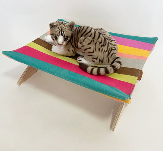 Dog Bed Cool-air DesignRaised Off The Ground To Prevent Rainbow Canvas Cat Bed Pets Fashion